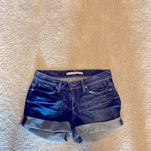 Joe’s jean shorts size 27 only been worn once. Look brand new no flaws.